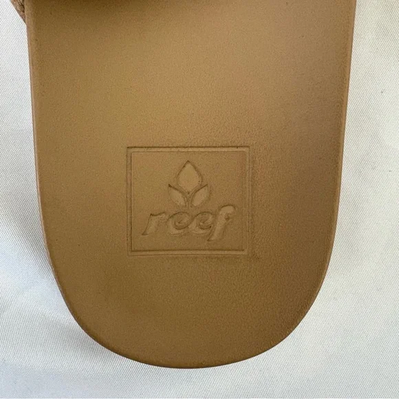 REEF Cushion Vista Sandal in Natural - Picture 4 of 5
